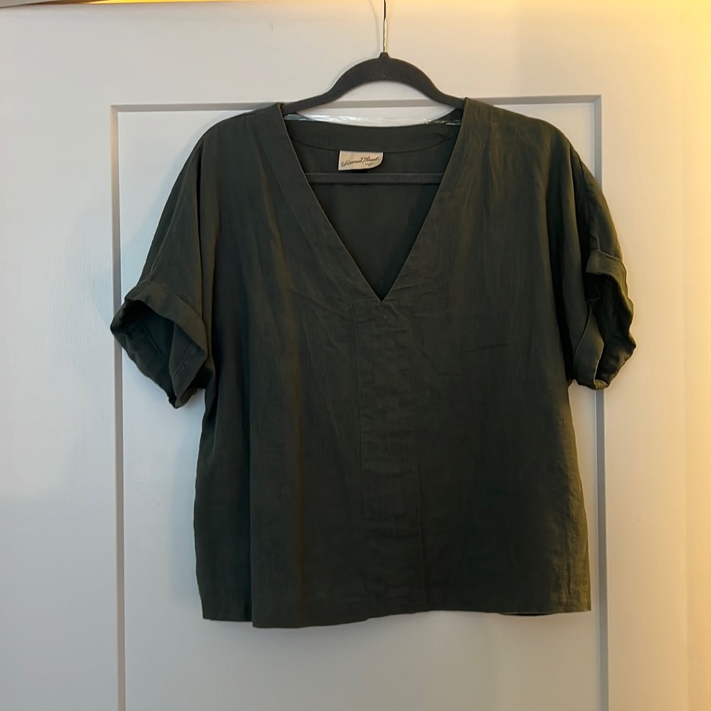 Green linen top